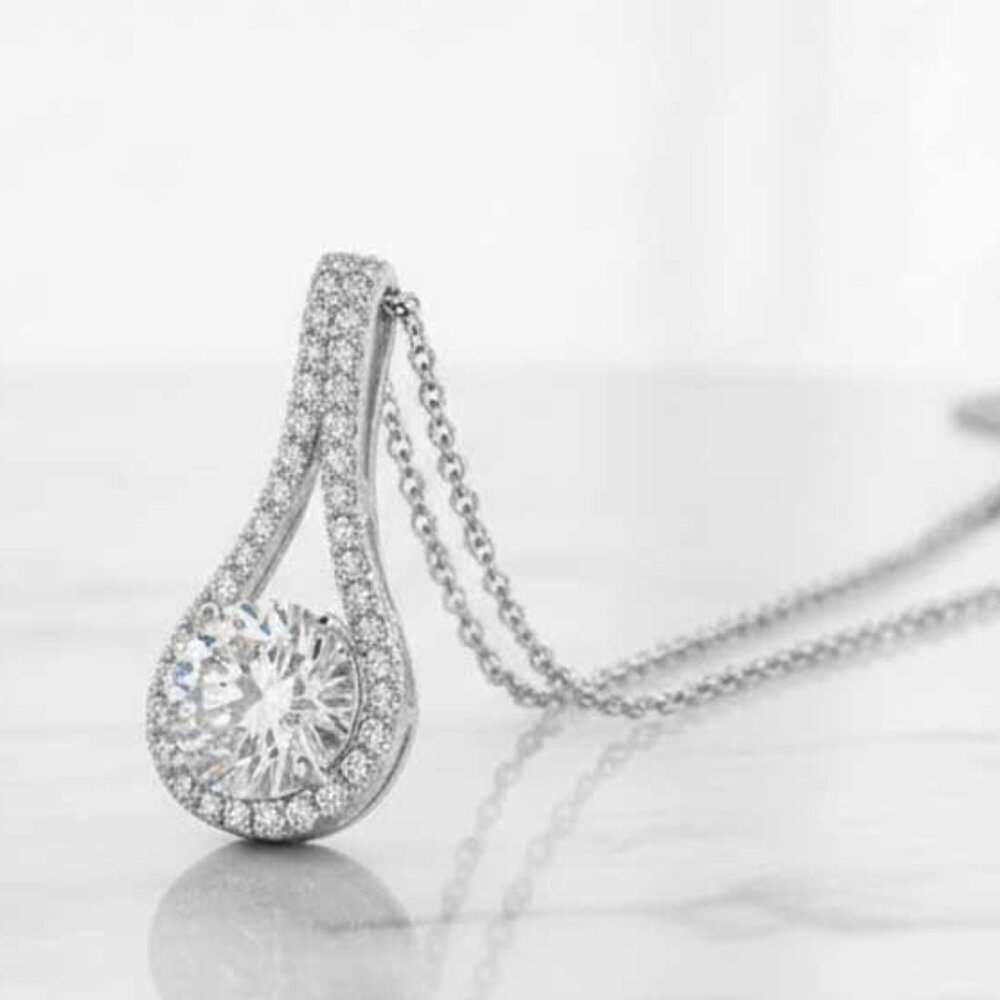 Ladies Elegant CZ Waterdrop Necklace